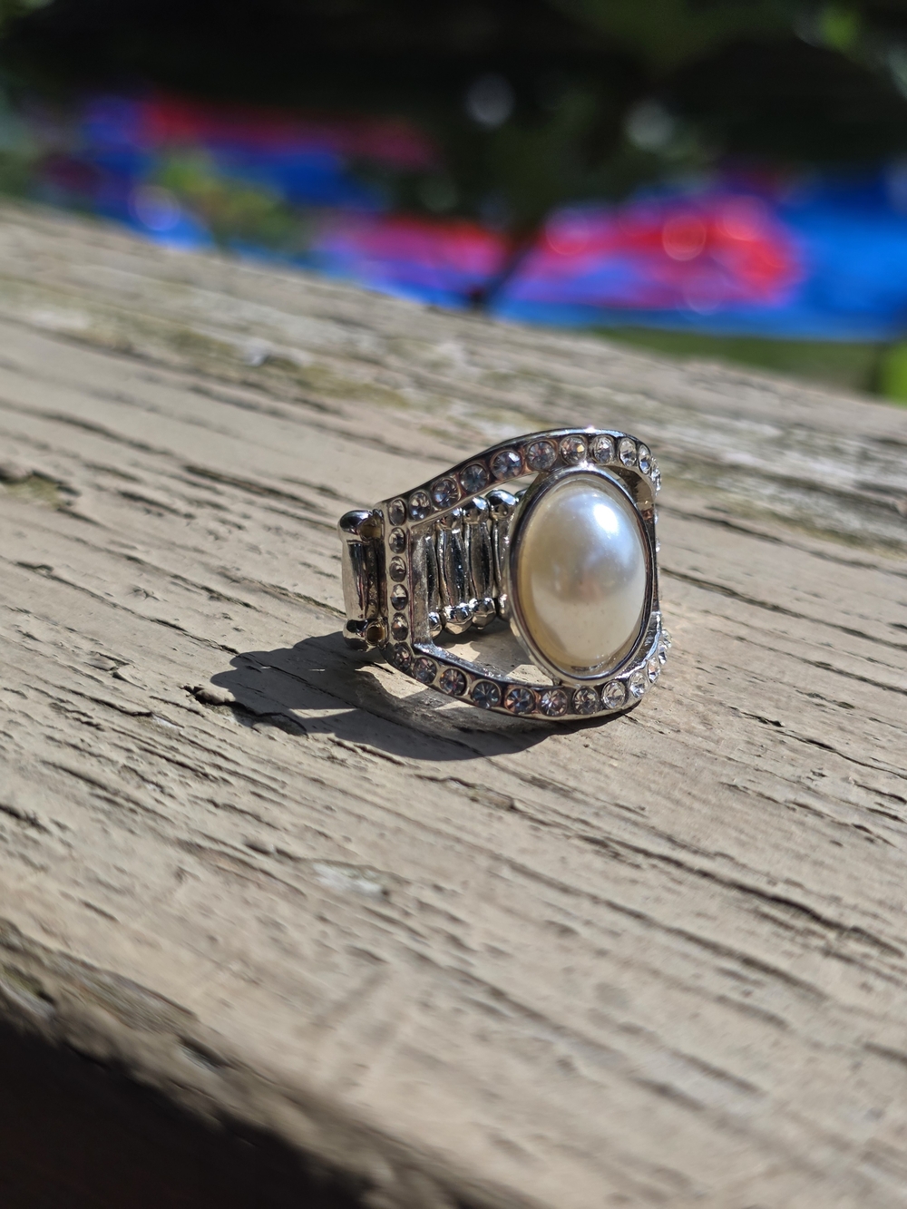 paparazzi Silver-Tone Pearl & Clear Crystal Ring J17